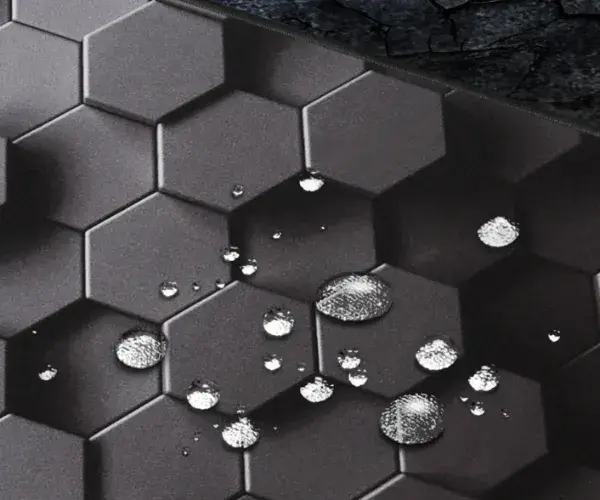 RESISTENTE AL AGUA Y FÁCIL DE LIMPIAR